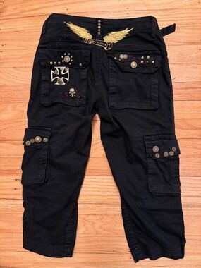 Robin's Jean Cargo Capri with Gold Wing Embroidery